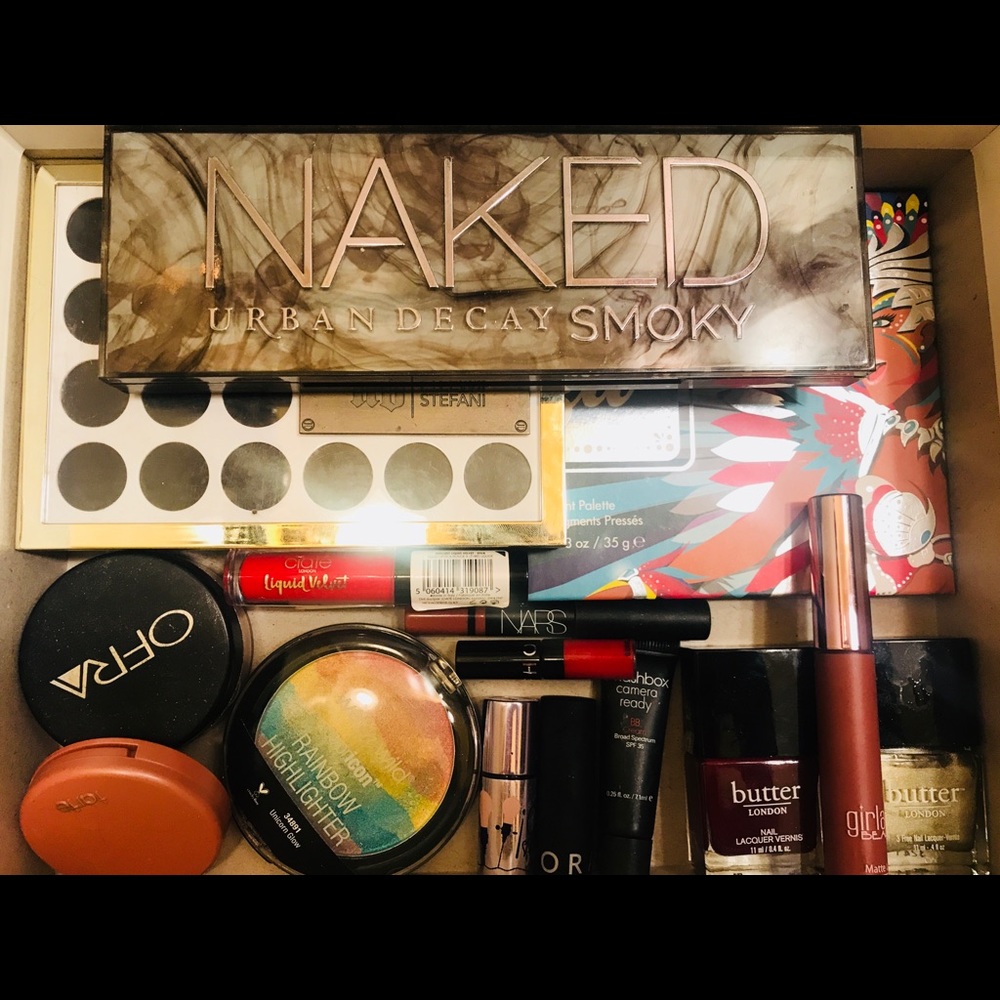 Make-Up Bunde